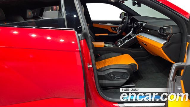 Lamborghini Urus 2020 — photo 10
