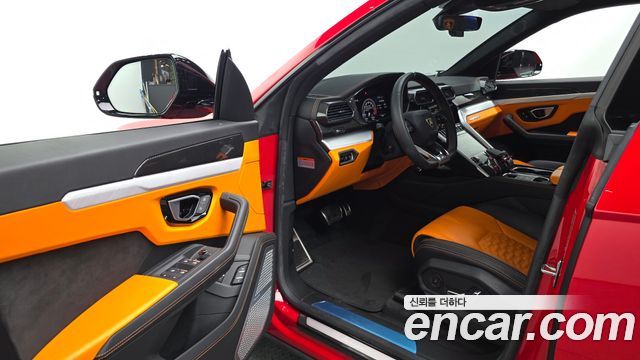 Lamborghini Urus 2020 — photo 11