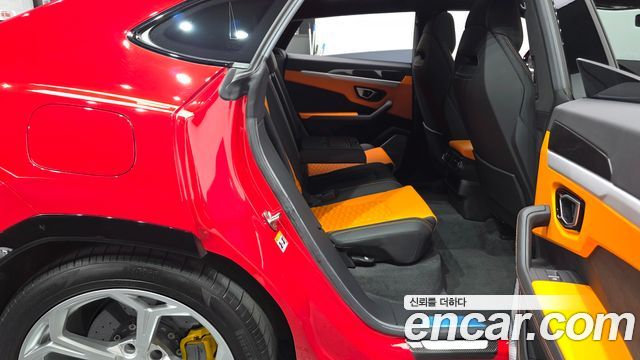 Lamborghini Urus 2020 — photo 12