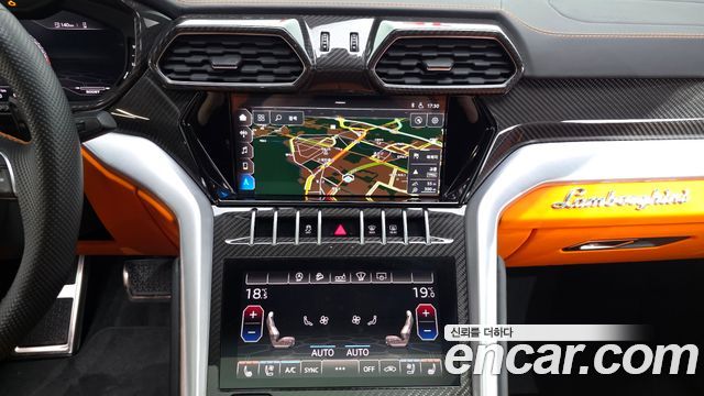 Lamborghini Urus 2020 — photo 15