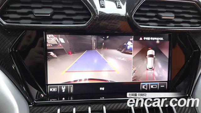 Lamborghini Urus 2020 — photo 16
