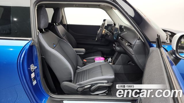 Mini Cooper 2025 — photo 11