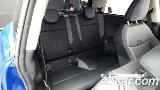 Mini Cooper 2025 — photo 12