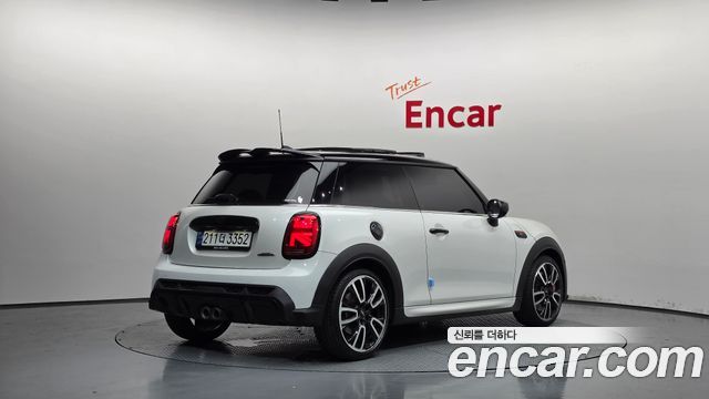 Mini Cooper 2023 — photo 2