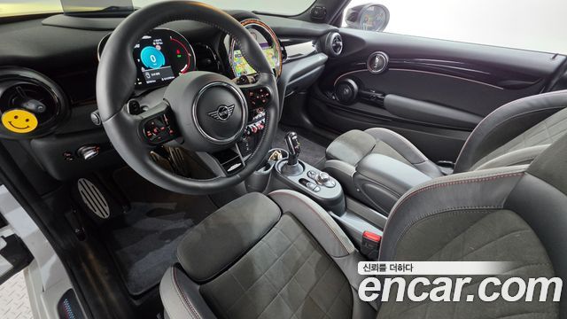 Mini Cooper 2023 — photo 7