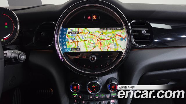 Mini Cooper 2023 — photo 12