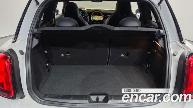 Mini Cooper 2023 — photo 19