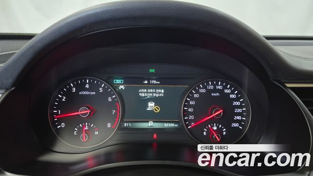 Kia K7 2017 — photo 11