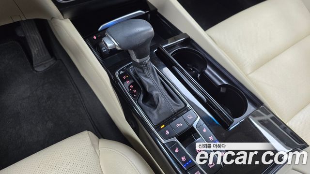 Kia K7 2017 — photo 12