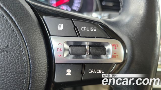 Kia K7 2017 — photo 22