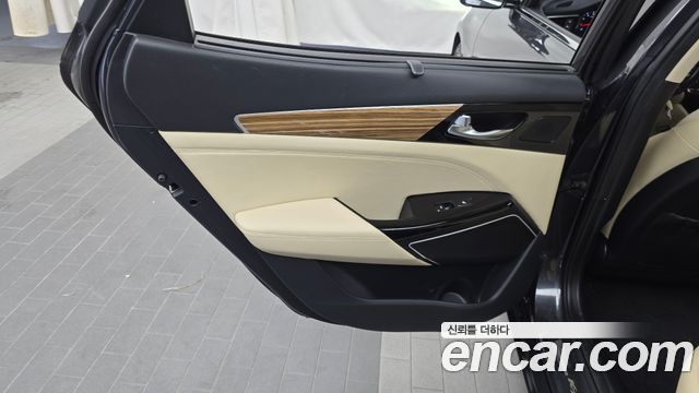 Kia K7 2017 — photo 15