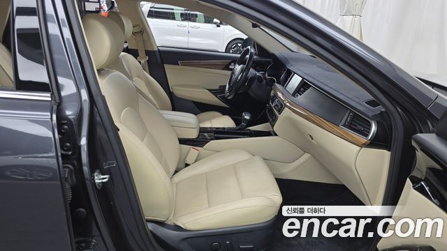 Kia K7 2017 — photo 16