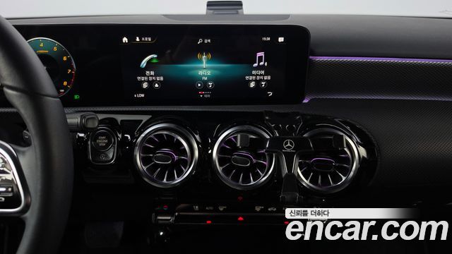 Mercedes-Benz A-Class 2022 — photo 18