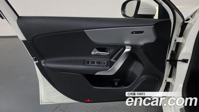 Mercedes-Benz A-Class 2022 — photo 14