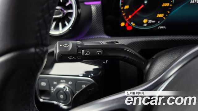 Mercedes-Benz A-Class 2022 — photo 27
