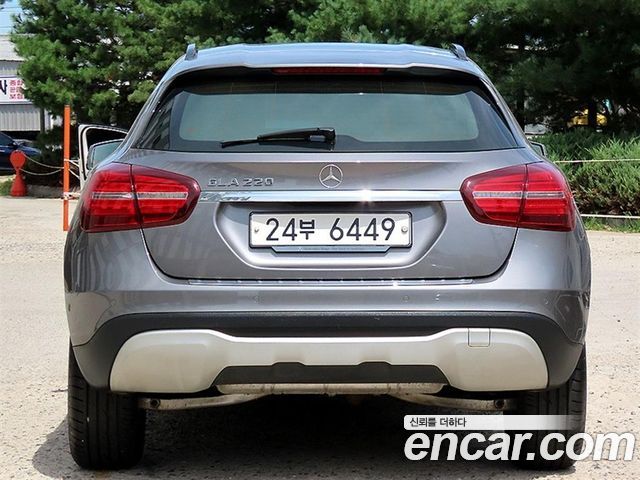 Mercedes-Benz GLA-Class 2019 — photo 3