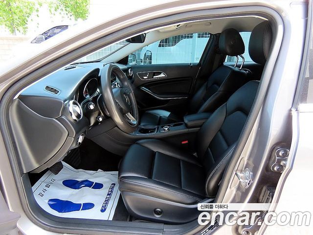 Mercedes-Benz GLA-Class 2019 — photo 4
