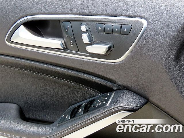 Mercedes-Benz GLA-Class 2019 — photo 10