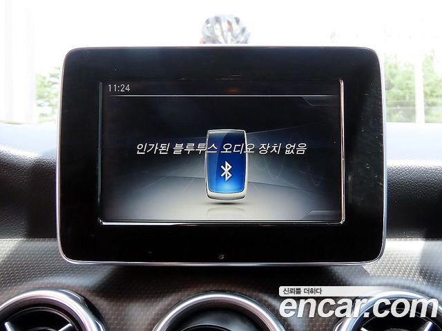 Mercedes-Benz GLA-Class 2019 — photo 13