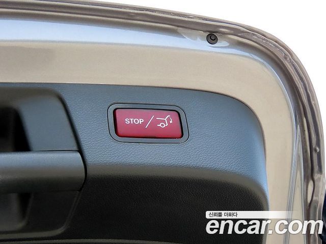 Mercedes-Benz GLA-Class 2019 — photo 17