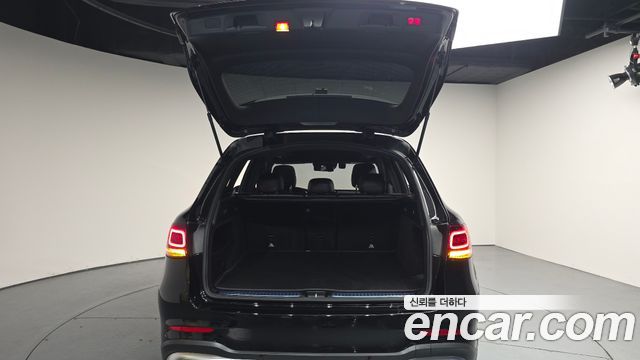 Mercedes-Benz GLC-Class 2021 — photo 26