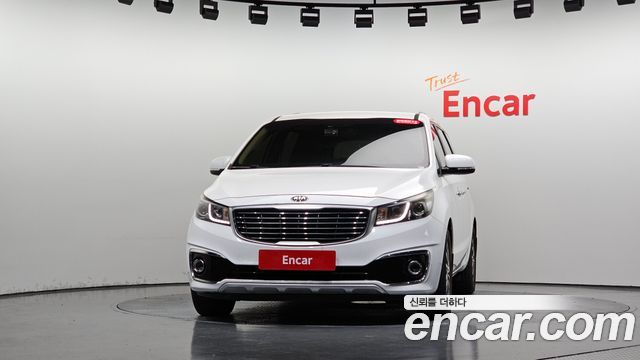 Kia Canival 2015 — photo 3