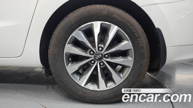 Kia Canival 2015 — photo 7