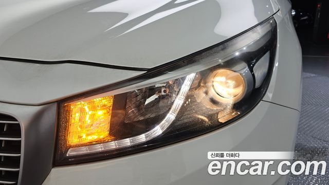 Kia Canival 2015 — photo 8