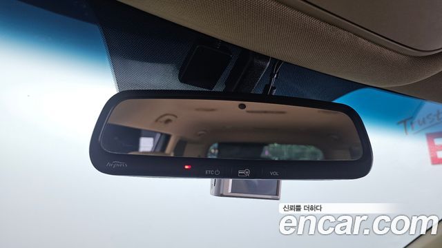 Kia Canival 2015 — photo 27