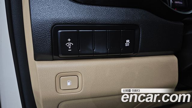 Kia Canival 2015 — photo 29