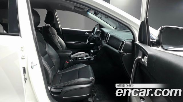 Kia Sportage 2017 — photo 18