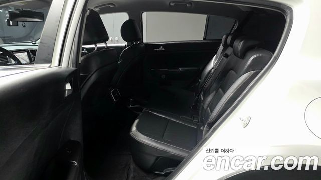 Kia Sportage 2017 — photo 16