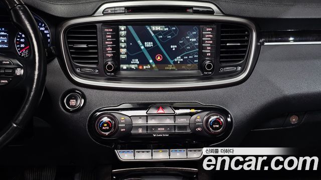 Kia Sorento 2016 — photo 25