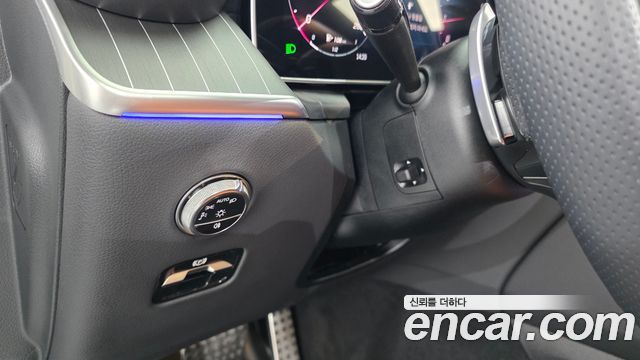 Mercedes-Benz GLC-Class 2025 — photo 15