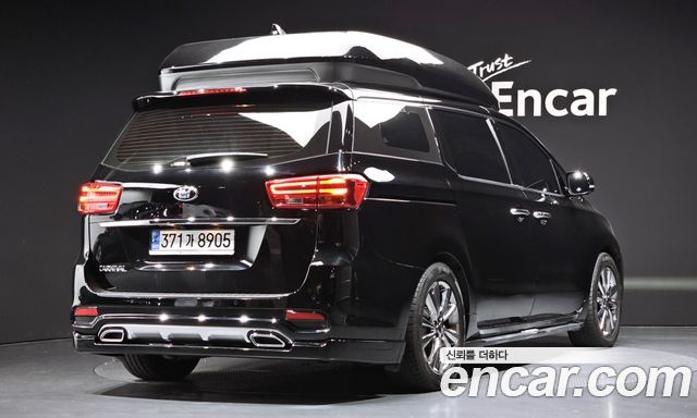 Kia Canival 2020 — photo 2