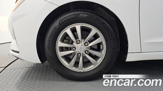 Hyundai AVANTE 2019 — photo 5