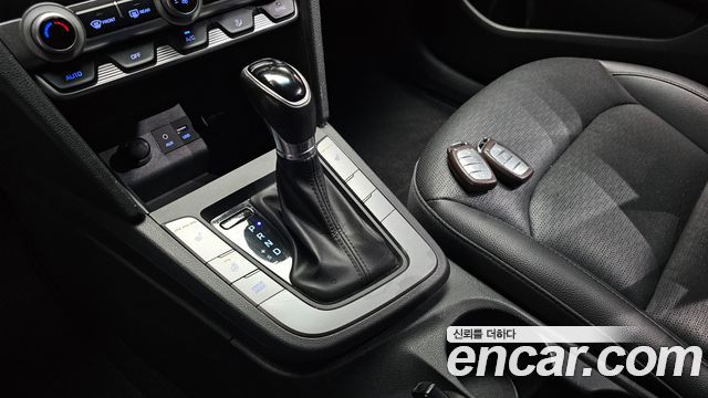 Hyundai AVANTE 2019 — photo 9