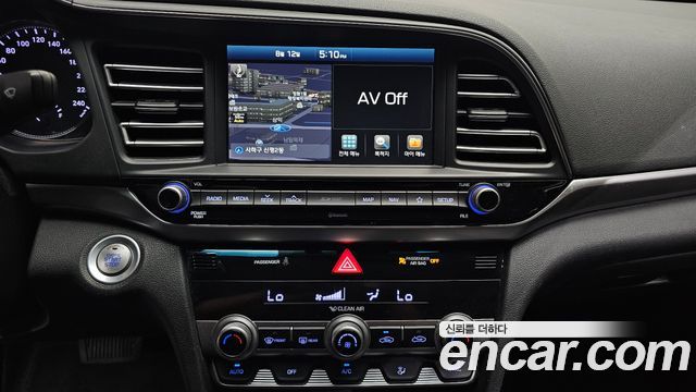 Hyundai AVANTE 2019 — photo 14