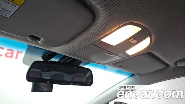 Hyundai AVANTE 2019 — photo 16