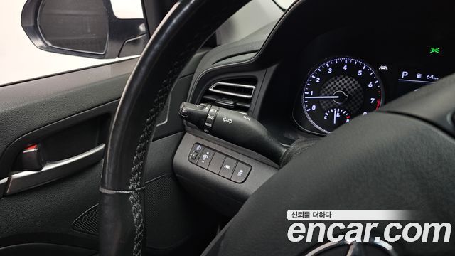 Hyundai AVANTE 2019 — photo 17