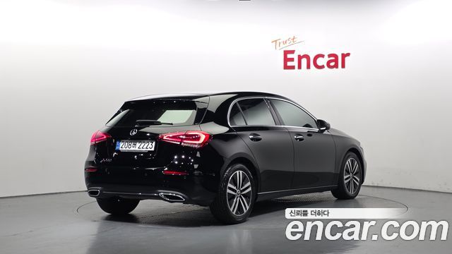 Mercedes-Benz A-Class 2022 — photo 2