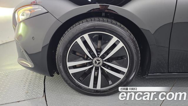 Mercedes-Benz A-Class 2022 — photo 5