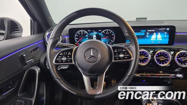 Mercedes-Benz A-Class 2022 — photo 13