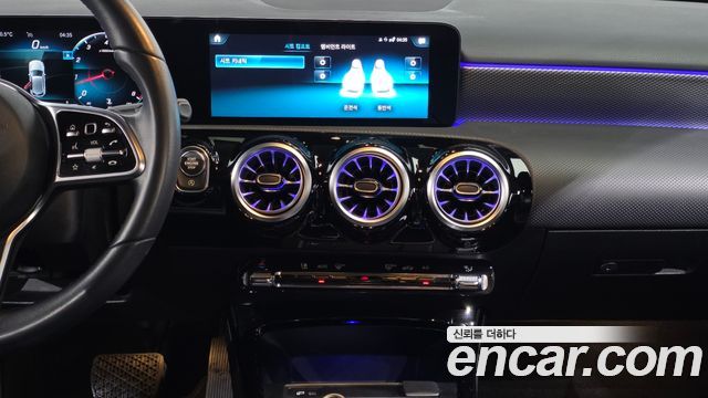 Mercedes-Benz A-Class 2022 — photo 19
