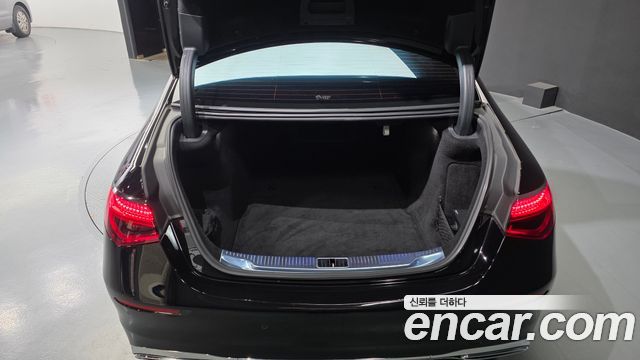 Mercedes-Benz S-Class 2021 — photo 22