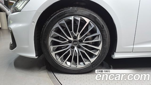 Audi A6 2025 — photo 7
