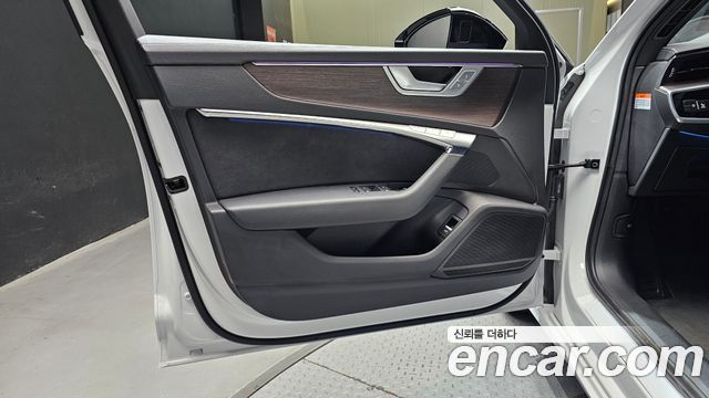 Audi A6 2025 — photo 14
