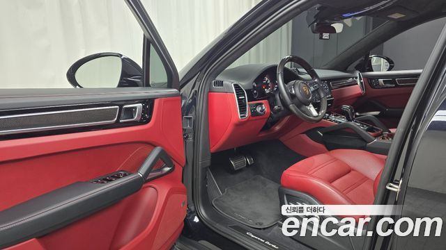 Porsche Cayenne 2020 — photo 13