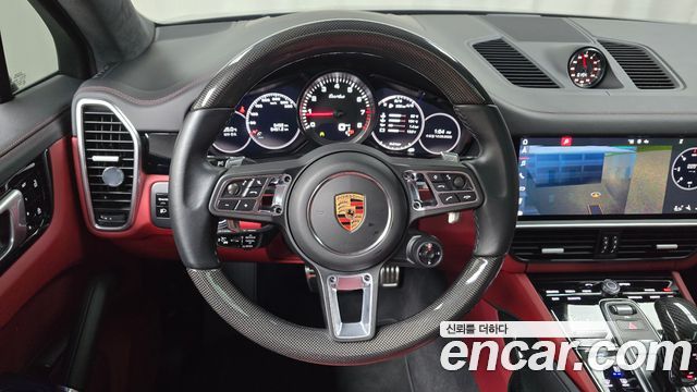 Porsche Cayenne 2020 — photo 18