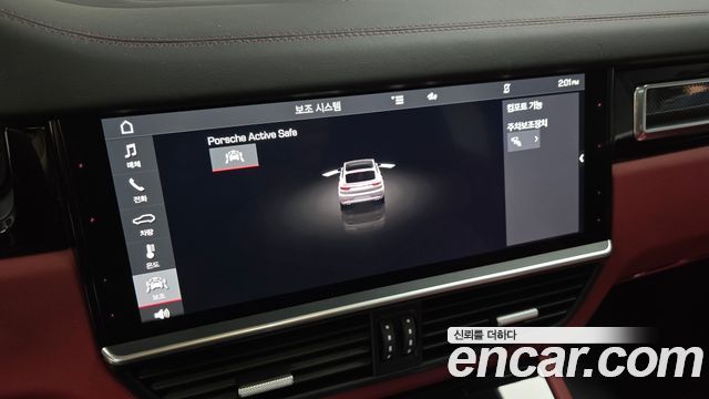 Porsche Cayenne 2020 — photo 22